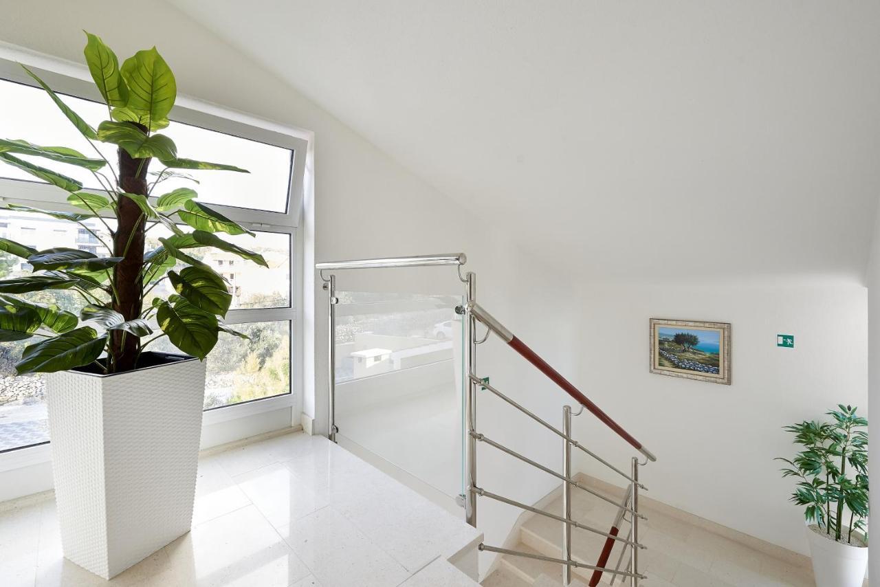 Apartments With A Parking Space Mavarstica, Ciovo - 17803 โตรกีร์ ภายนอก รูปภาพ