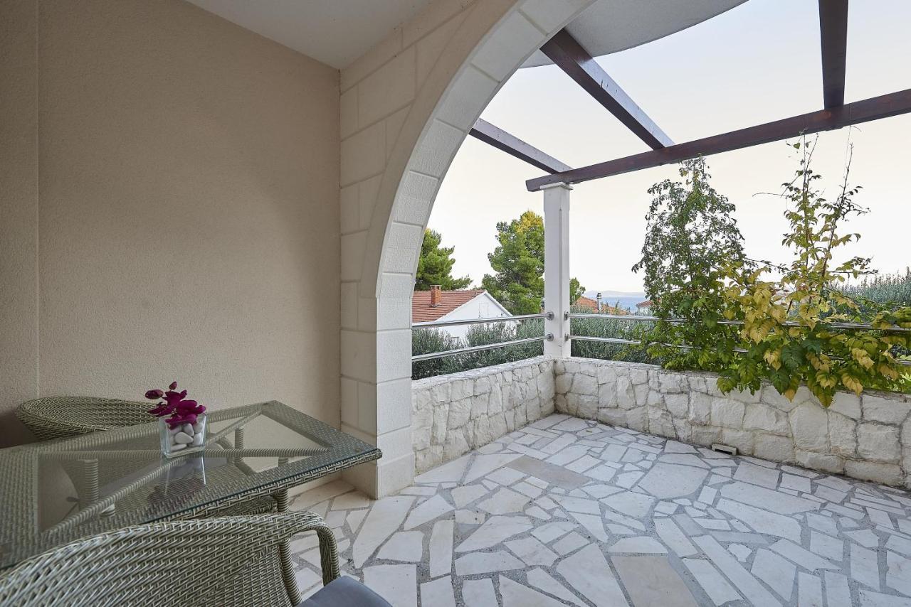 Apartments With A Parking Space Mavarstica, Ciovo - 17803 โตรกีร์ ภายนอก รูปภาพ